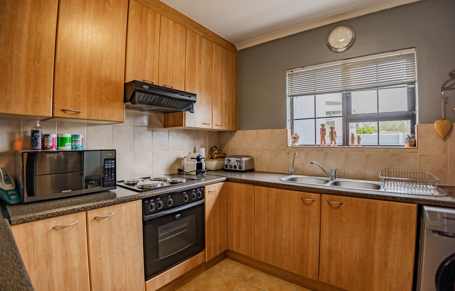 3 Bedroom Property for Sale in Uitzicht Western Cape